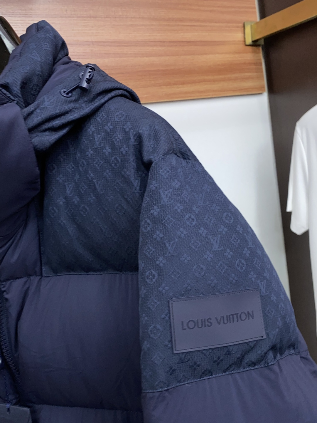 1v 路易威登 2026秋冬新款🆕玛雅羽绒服原版1:1订制五金配件全进口原版定制 欢迎专柜对比 绝对的高品质 采用顶级9 1v 路易威登 2026秋冬新款🆕玛雅羽绒服原版1:1订制五金配件全进口原版定制 欢迎专柜对比 绝对的高品质 采用顶级9