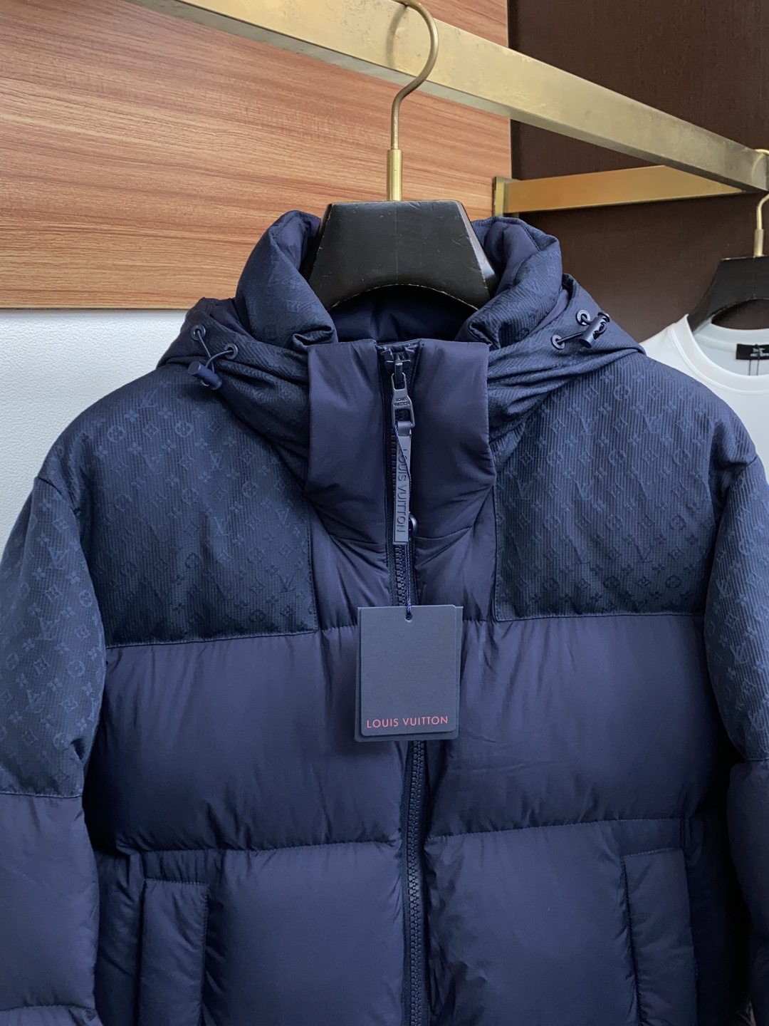 1v 路易威登 2026秋冬新款🆕玛雅羽绒服原版1:1订制五金配件全进口原版定制 欢迎专柜对比 绝对的高品质 采用顶级9 1v 路易威登 2026秋冬新款🆕玛雅羽绒服原版1:1订制五金配件全进口原版定制 欢迎专柜对比 绝对的高品质 采用顶级9