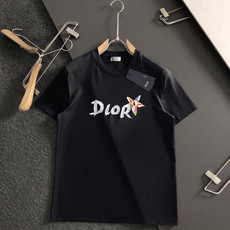 迪奥 正码正拍修身版型M-XXXL 顶级黑白双色顶级万针线绣字母刺绣打造圆领短袖,双丝光芝麻纹棉100支精致工艺专柜面料 迪奥 正码正拍修身版型M-XXXL 顶级黑白双色顶级万针线绣字母刺绣打造圆领短袖,双丝光芝麻纹棉100支精致工艺专柜面料