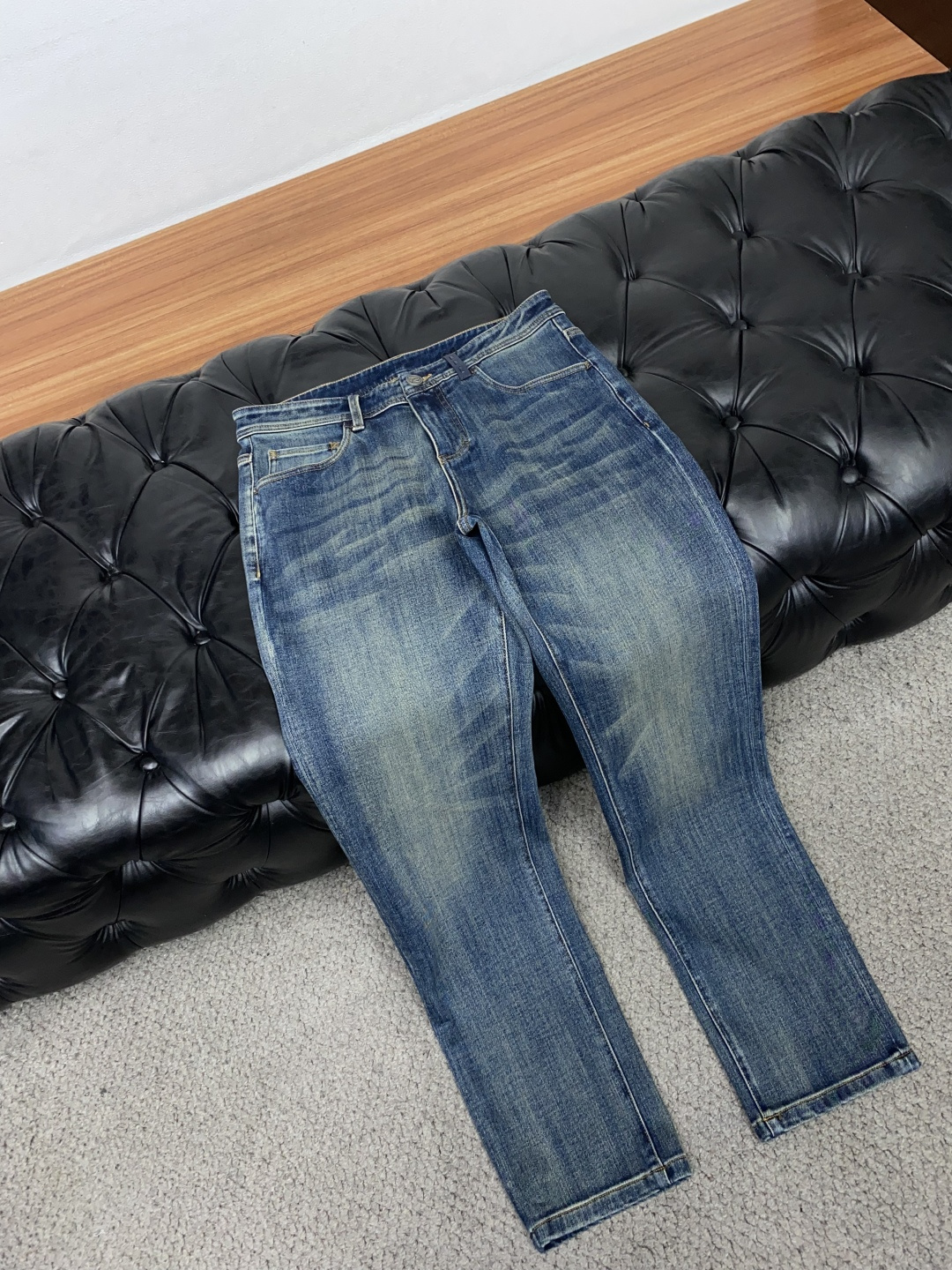 码数 30-38 26ss秋冬新款 专柜同步 FENDI芬迪 意式轻奢格调，顶级蓝色牛仔 将经典FF双F标识融入丹宁系列
