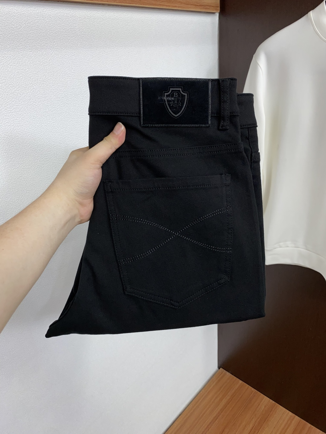 顶级BC 休闲裤 26ss秋冬新款 专柜同步  Brunello Cucinelli 承袭BC经典静奢设计理念，弱化外露