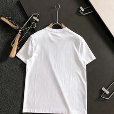 迪奥 正码正拍修身版型M-XXXL 顶级黑白双色顶级万针线绣字母刺绣打造圆领短袖,双丝光芝麻纹棉100支精致工艺专柜面料 迪奥 正码正拍修身版型M-XXXL 顶级黑白双色顶级万针线绣字母刺绣打造圆领短袖,双丝光芝麻纹棉100支精致工艺专柜面料