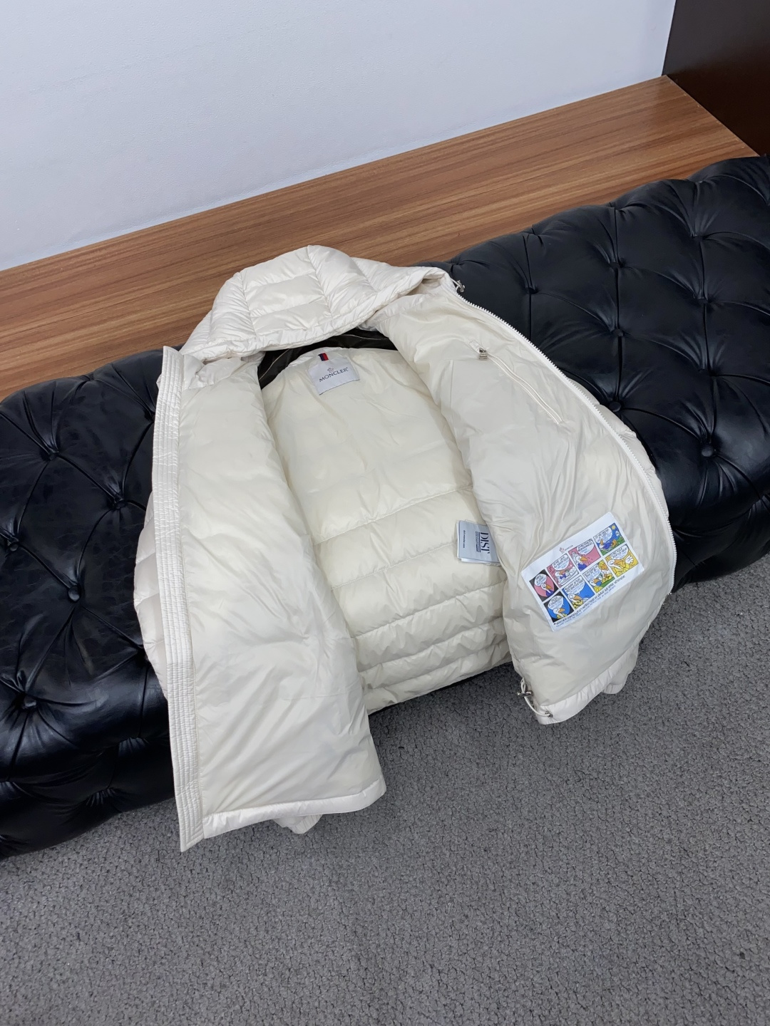 蒙口 2026秋冬新款🆕原版1:1订制五金配件全进口原版定制连帽桂胶羽绒服 欢迎专柜对比 绝对的高品质 采用顶级95白鸭