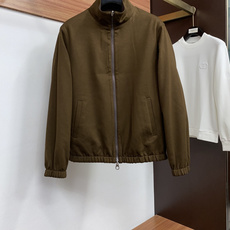 Loro piana 诺悠翩雅 2026新款 麻料双面休闲夹克干净利落剪裁,都市风十足 采用精纺面料手感软糯干爽,上身效 Loro piana 诺悠翩雅 2026新款 麻料双面休闲夹克干净利落剪裁,都市风十足 采用精纺面料手感软糯干爽,上身效