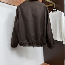 Loro piana 诺悠翩雅 2026新款 麻料双面休闲夹克干净利落剪裁,都市风十足 采用精纺面料手感软糯干爽,上身效 Loro piana 诺悠翩雅 2026新款 麻料双面休闲夹克干净利落剪裁,都市风十足 采用精纺面料手感软糯干爽,上身效