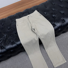 Loro piana 诺悠翩雅 码数 30-40 26秋冬最新款休闲裤 秋冬最新款上身版型无敌正! 绝对可以闭眼收的一款 Loro piana 诺悠翩雅 码数 30-40 26秋冬最新款休闲裤 秋冬最新款上身版型无敌正! 绝对可以闭眼收的一款