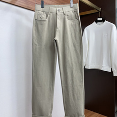 Loro piana 诺悠翩雅 码数 30-40 26秋冬最新款休闲裤 秋冬最新款上身版型无敌正! 绝对可以闭眼收的一款 Loro piana 诺悠翩雅 码数 30-40 26秋冬最新款休闲裤 秋冬最新款上身版型无敌正! 绝对可以闭眼收的一款
