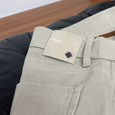 Loro piana 诺悠翩雅 码数 30-40 26秋冬最新款休闲裤 秋冬最新款上身版型无敌正! 绝对可以闭眼收的一款 Loro piana 诺悠翩雅 码数 30-40 26秋冬最新款休闲裤 秋冬最新款上身版型无敌正! 绝对可以闭眼收的一款