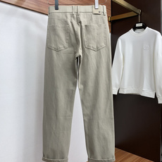 Loro piana 诺悠翩雅 码数 30-40 26秋冬最新款休闲裤 秋冬最新款上身版型无敌正! 绝对可以闭眼收的一款 Loro piana 诺悠翩雅 码数 30-40 26秋冬最新款休闲裤 秋冬最新款上身版型无敌正! 绝对可以闭眼收的一款