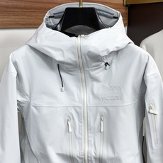 SV七代冲锋衣💎 𝗔𝗥𝗖‘𝗧𝗘𝗥𝗬𝗫始祖鸟 Alpha系列 Sv 第7代 GORE-TEX Pro 刺绣Logo图案休 SV七代冲锋衣💎 𝗔𝗥𝗖‘𝗧𝗘𝗥𝗬𝗫始祖鸟 Alpha系列 Sv 第7代 GORE-TEX Pro 刺绣Logo图案休