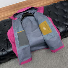 SV七代冲锋衣💎 𝗔𝗥𝗖‘𝗧𝗘𝗥𝗬𝗫始祖鸟 Alpha系列 Sv 第7代 GORE-TEX Pro 刺绣Logo图案休 SV七代冲锋衣💎 𝗔𝗥𝗖‘𝗧𝗘𝗥𝗬𝗫始祖鸟 Alpha系列 Sv 第7代 GORE-TEX Pro 刺绣Logo图案休