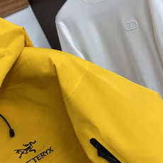 SV七代冲锋衣💎 𝗔𝗥𝗖‘𝗧𝗘𝗥𝗬𝗫始祖鸟 Alpha系列 Sv 第7代 GORE-TEX Pro 刺绣Logo图案休 SV七代冲锋衣💎 𝗔𝗥𝗖‘𝗧𝗘𝗥𝗬𝗫始祖鸟 Alpha系列 Sv 第7代 GORE-TEX Pro 刺绣Logo图案休