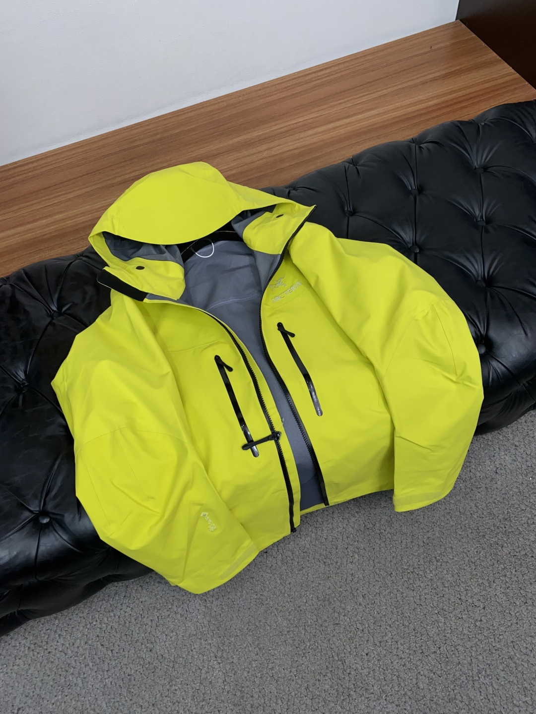 SV七代冲锋衣💎 𝗔𝗥𝗖‘𝗧𝗘𝗥𝗬𝗫始祖鸟  Alpha系列 Sv 第7代 GORE-TEX Pro 刺绣Logo图案休
