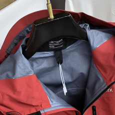 SV七代冲锋衣💎 𝗔𝗥𝗖‘𝗧𝗘𝗥𝗬𝗫始祖鸟 Alpha系列 Sv 第7代 GORE-TEX Pro 刺绣Logo图案休 SV七代冲锋衣💎 𝗔𝗥𝗖‘𝗧𝗘𝗥𝗬𝗫始祖鸟 Alpha系列 Sv 第7代 GORE-TEX Pro 刺绣Logo图案休