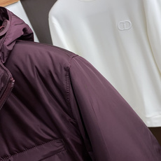 普拉达 26ss最新品 针织拼接商务鹅绒羽绒服外套,设计帅气有型!百搭必备单品,时尚潮牌, 轻松营造酷帅氛围感 ,高级感 普拉达 26ss最新品 针织拼接商务鹅绒羽绒服外套,设计帅气有型!百搭必备单品,时尚潮牌, 轻松营造酷帅氛围感 ,高级感