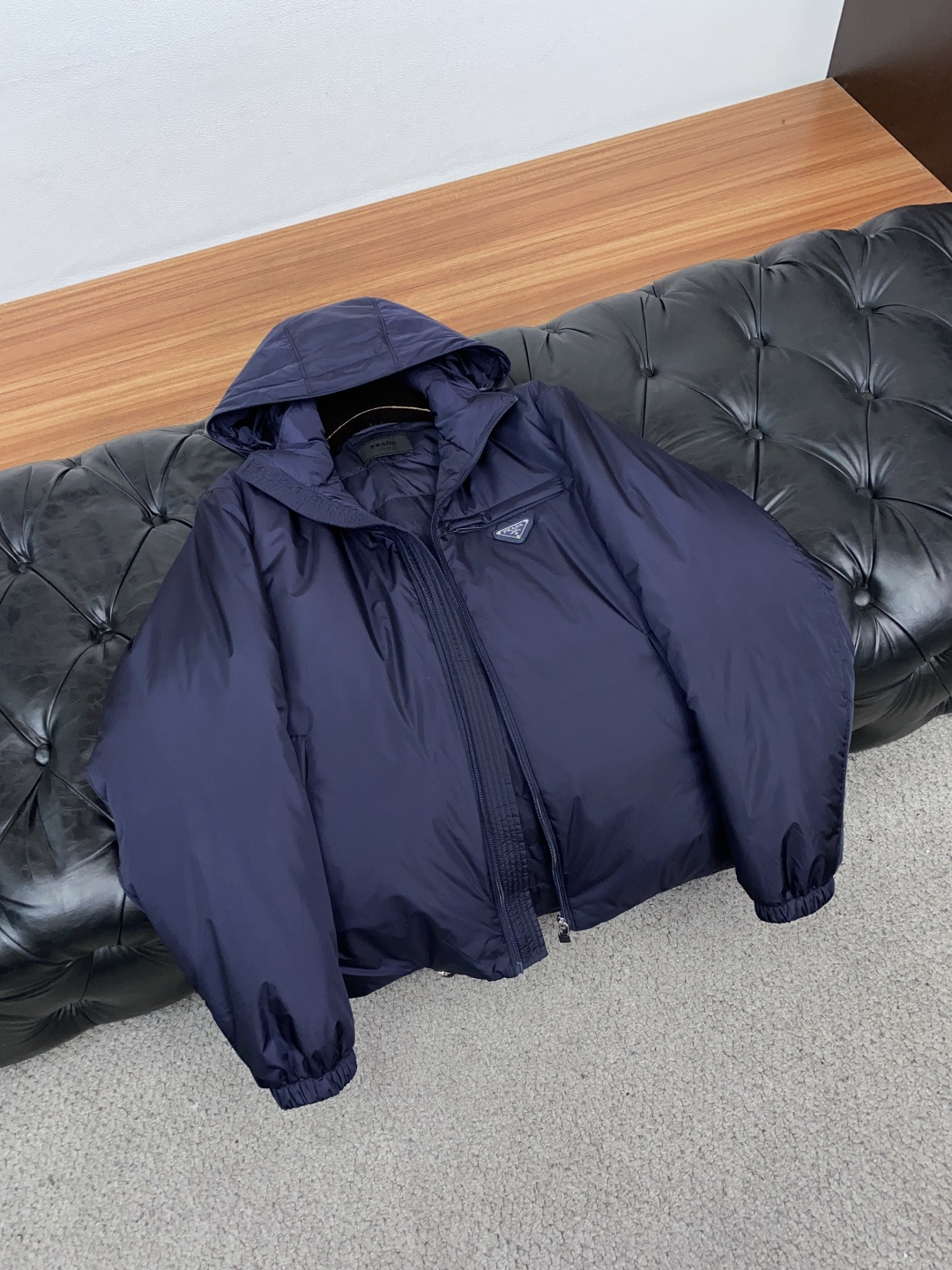 普拉达 26ss最新品 针织拼接商务鹅绒羽绒服外套,设计帅气有型!百搭必备单品,时尚潮牌, 轻松营造酷帅氛围感 ,高级感 普拉达 26ss最新品 针织拼接商务鹅绒羽绒服外套,设计帅气有型!百搭必备单品,时尚潮牌, 轻松营造酷帅氛围感 ,高级感