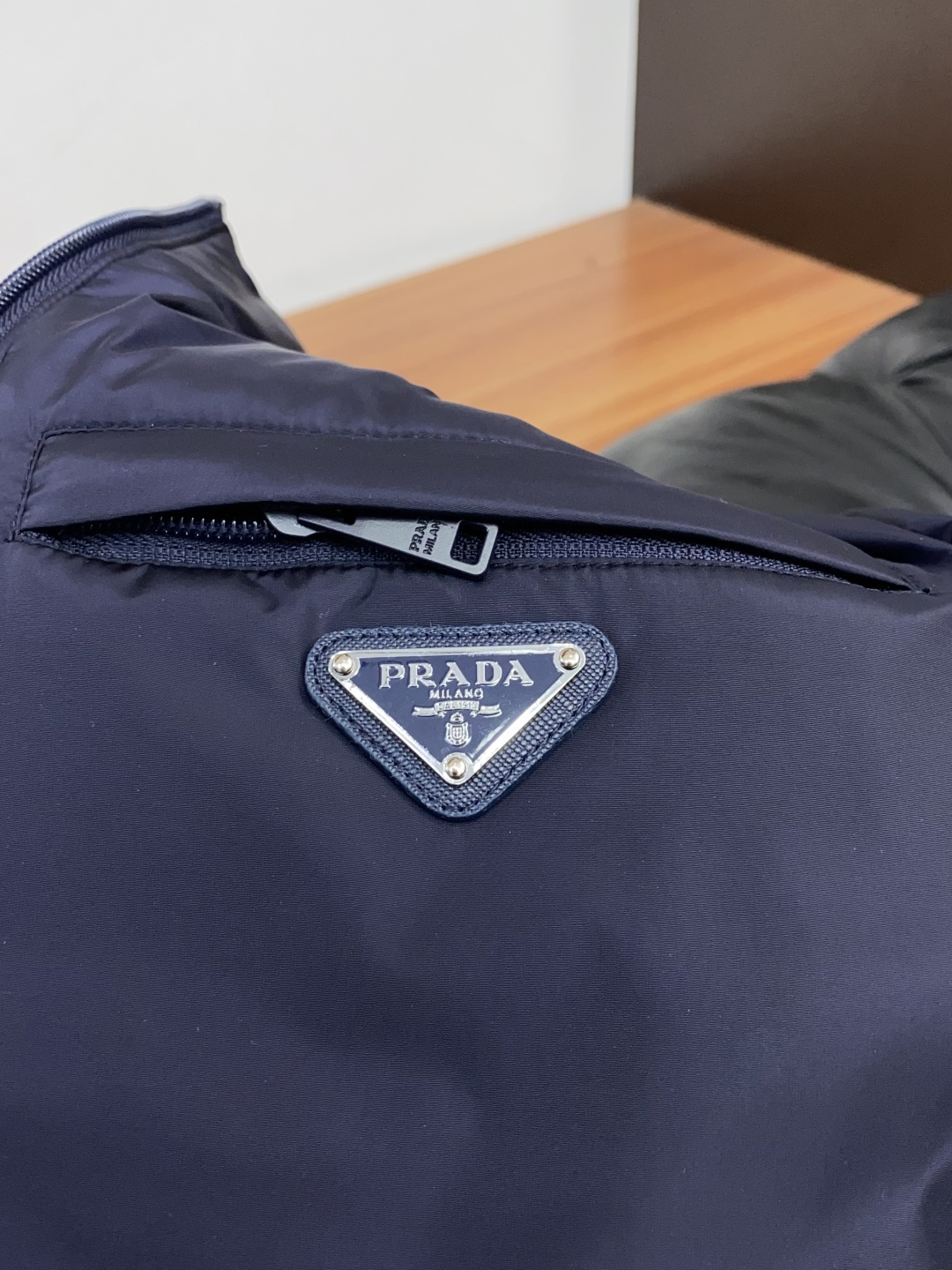普拉达 26ss最新品 针织拼接商务鹅绒羽绒服外套,设计帅气有型!百搭必备单品,时尚潮牌, 轻松营造酷帅氛围感 ,高级感 普拉达 26ss最新品 针织拼接商务鹅绒羽绒服外套,设计帅气有型!百搭必备单品,时尚潮牌, 轻松营造酷帅氛围感 ,高级感
