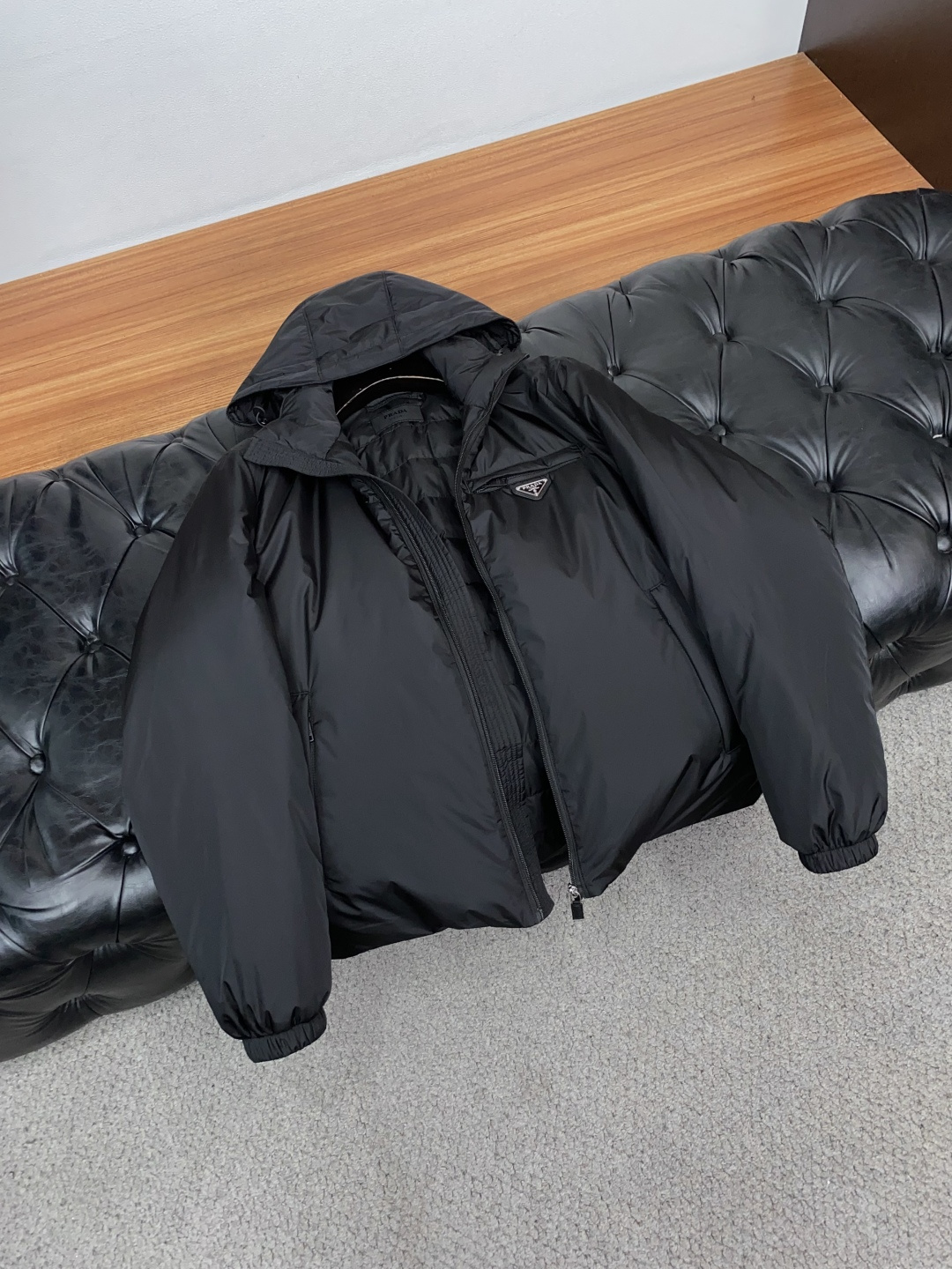 普拉达 26ss最新品 针织拼接商务鹅绒羽绒服外套,设计帅气有型!百搭必备单品,时尚潮牌, 轻松营造酷帅氛围感 ,高级感 普拉达 26ss最新品 针织拼接商务鹅绒羽绒服外套,设计帅气有型!百搭必备单品,时尚潮牌, 轻松营造酷帅氛围感 ,高级感
