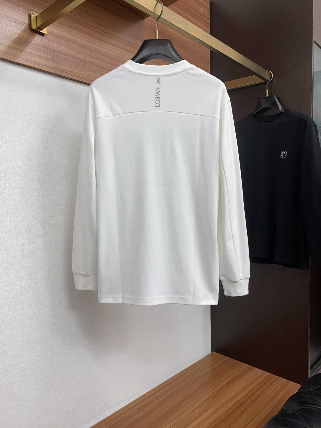 罗意威 26ss秋季 新品 新款贸易订单圆领长袖打底衫长袖T恤网红款！上身舒适透气，不僵硬，定制面料 柔软舒适 整体有着