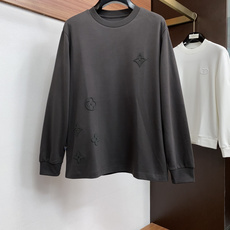 1v 路易威登 26ss秋季 新品 新款贸易订单圆领打底长袖衫 定制长绒棉上身舒适透气,不僵硬,定制提花镂空羊毛混纺面料 1v 路易威登 26ss秋季 新品 新款贸易订单圆领打底长袖衫 定制长绒棉上身舒适透气,不僵硬,定制提花镂空羊毛混纺面料