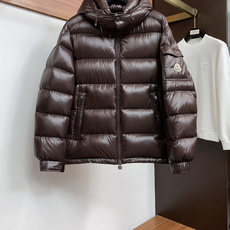 Moncler蒙口 M-3xL 玛雅经典款顶级鹅绒羽绒服 专柜同款品质,殿堂级经典玛雅系列,男女同款! 高级哑光面料,拒 Moncler蒙口 M-3xL 玛雅经典款顶级鹅绒羽绒服 专柜同款品质,殿堂级经典玛雅系列,男女同款! 高级哑光面料,拒