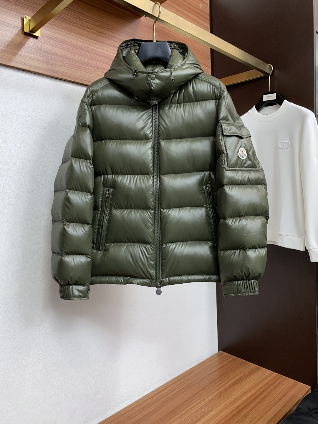 Moncler蒙口 M-3xL 玛雅经典款顶级鹅绒羽绒服 专柜同款品质,殿堂级经典玛雅系列,男女同款! 高级哑光面料,拒 Moncler蒙口 M-3xL 玛雅经典款顶级鹅绒羽绒服 专柜同款品质,殿堂级经典玛雅系列,男女同款! 高级哑光面料,拒