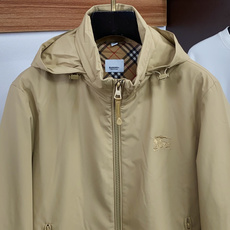 巴宝莉 码数M-3xL 重磅推荐!2026秋冬新品 官网同步发售 简约立领棉衣夹克外套 进口原版高品质聚酯纤维面料,工艺 巴宝莉 码数M-3xL 重磅推荐!2026秋冬新品 官网同步发售 简约立领棉衣夹克外套 进口原版高品质聚酯纤维面料,工艺