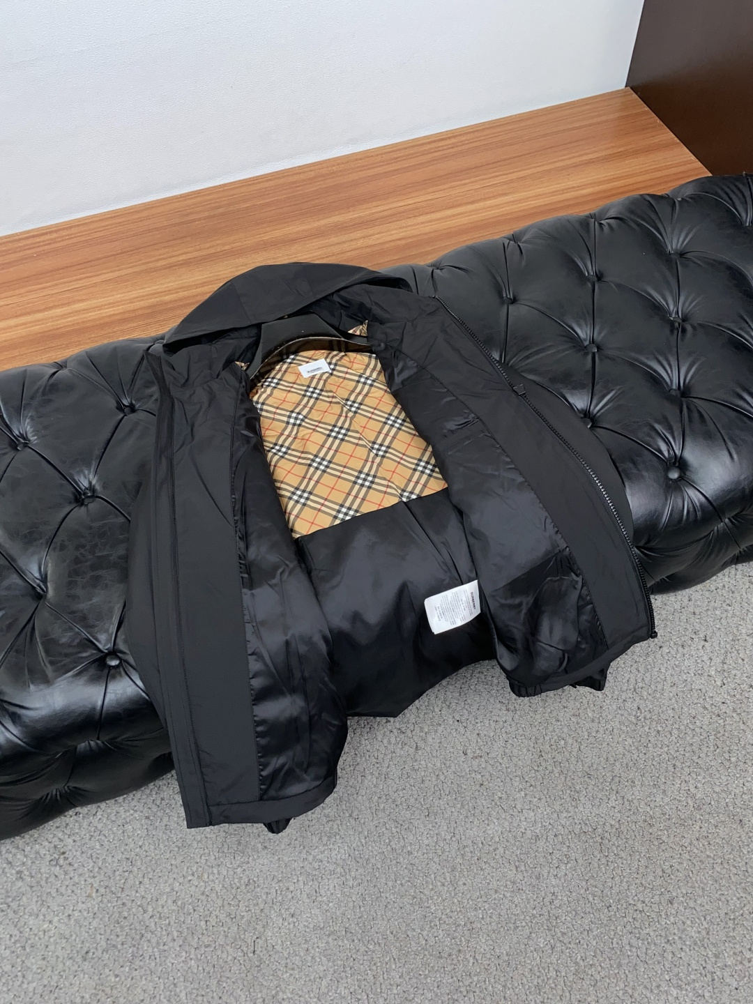 巴宝莉 码数M-3xL 重磅推荐！2026秋冬新品 官网同步发售 简约立领棉衣夹克外套 进口原版高品质聚酯纤维面料，工艺