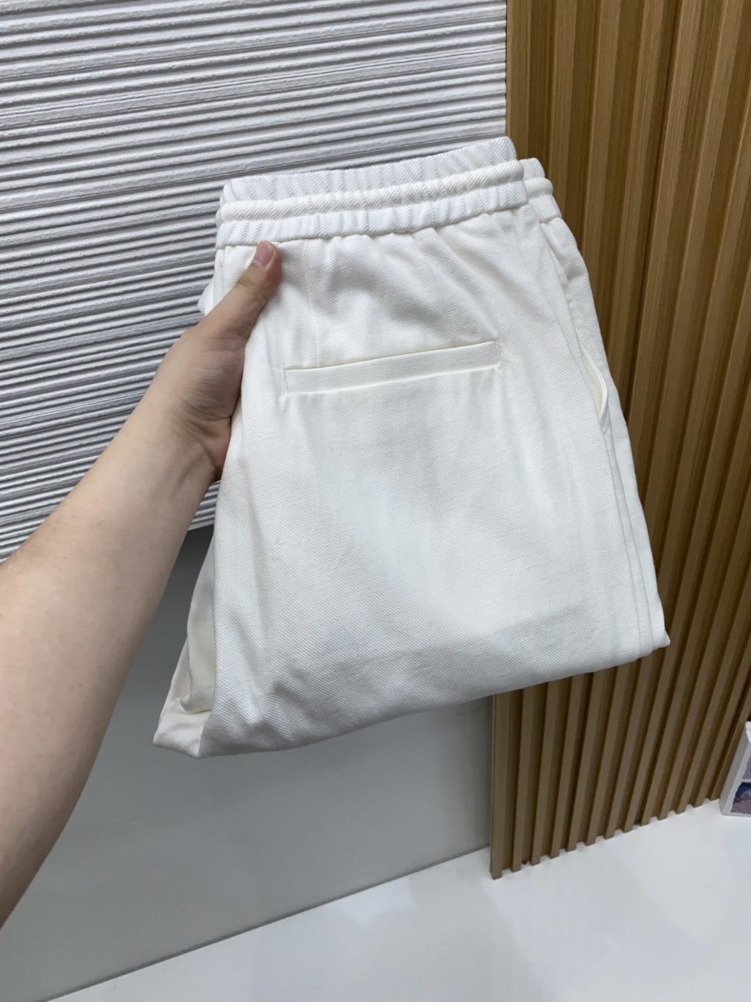 杰尼亚 2026新款 休闲裤 定制面料 55%天丝 35%棉 10%亚麻 码数S-4xL 杰尼亚 2026新款 休闲裤 定制面料 55%天丝 35%棉 10%亚麻 码数S-4xL
