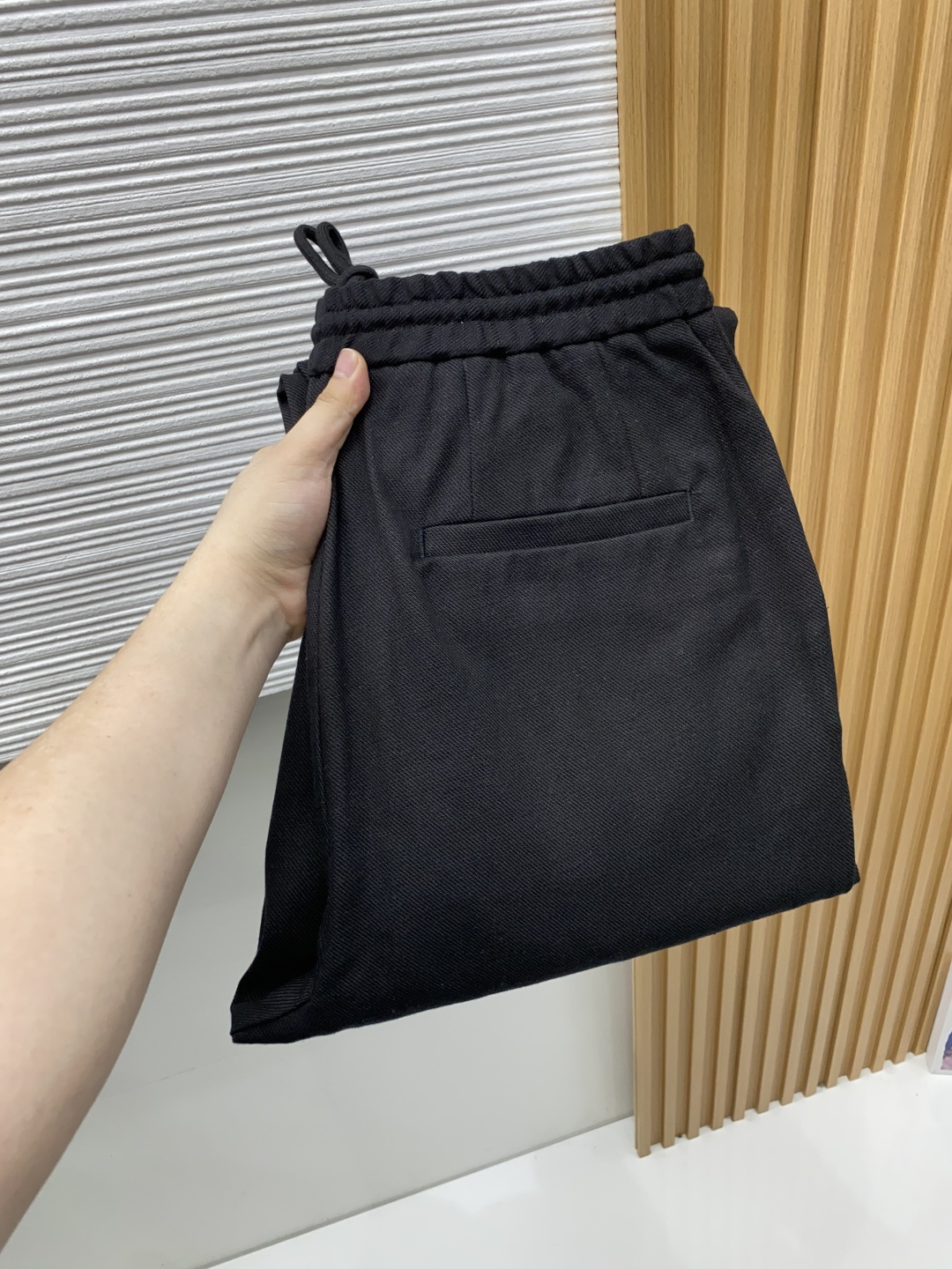 杰尼亚 2026新款 休闲裤 定制面料 55%天丝 35%棉 10%亚麻 码数S-4xL 杰尼亚 2026新款 休闲裤 定制面料 55%天丝 35%棉 10%亚麻 码数S-4xL