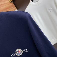 蒙口 码数 M-3xL Moncler26秋冬新款打底衫 Moncler这款打底衫精选成份:54%粘纤 28%腈 蒙口 码数 M-3xL Moncler26秋冬新款打底衫 Moncler这款打底衫精选成份:54%粘纤 28%腈