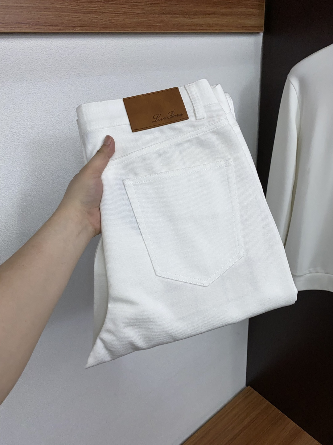 码数 30-4026ss秋冬新款 专柜同步 Loro Piana(Loro Piana)诺悠翩雅 经典五口袋休闲裤,主 码数 30-4026ss秋冬新款 专柜同步 Loro Piana(Loro Piana)诺悠翩雅 经典五口袋休闲裤,主