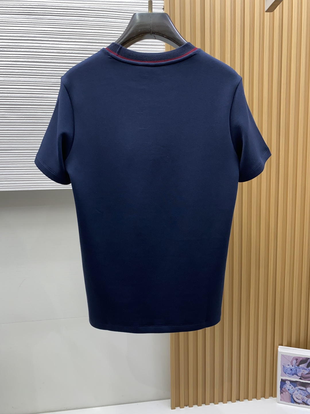 古奇 M-3xL 26秋冬男装专柜官网新品爆款面料超好 人气推荐秋冬必备卫布男士圆领短袖 正面饰有经典图标刺绣元素设计诠
