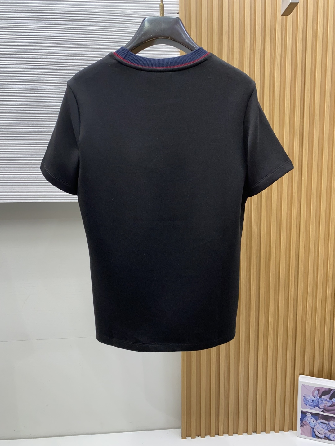 古奇 M-3xL 26秋冬男装专柜官网新品爆款面料超好 人气推荐秋冬必备卫布男士圆领短袖 正面饰有经典图标刺绣元素设计诠