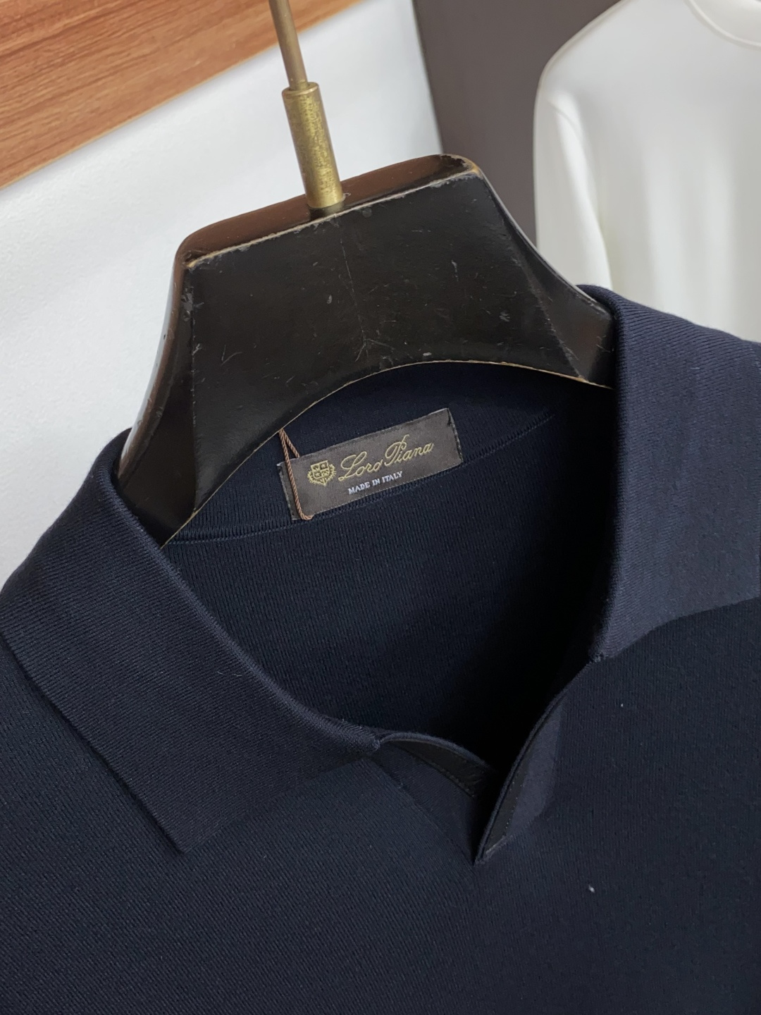 Loro Piana 诺悠翩雅 尺码M-4xL 2026秋冬翻领Polo羊毛衫 成分 羊毛衫 工艺 双领设计 海鸥领 老