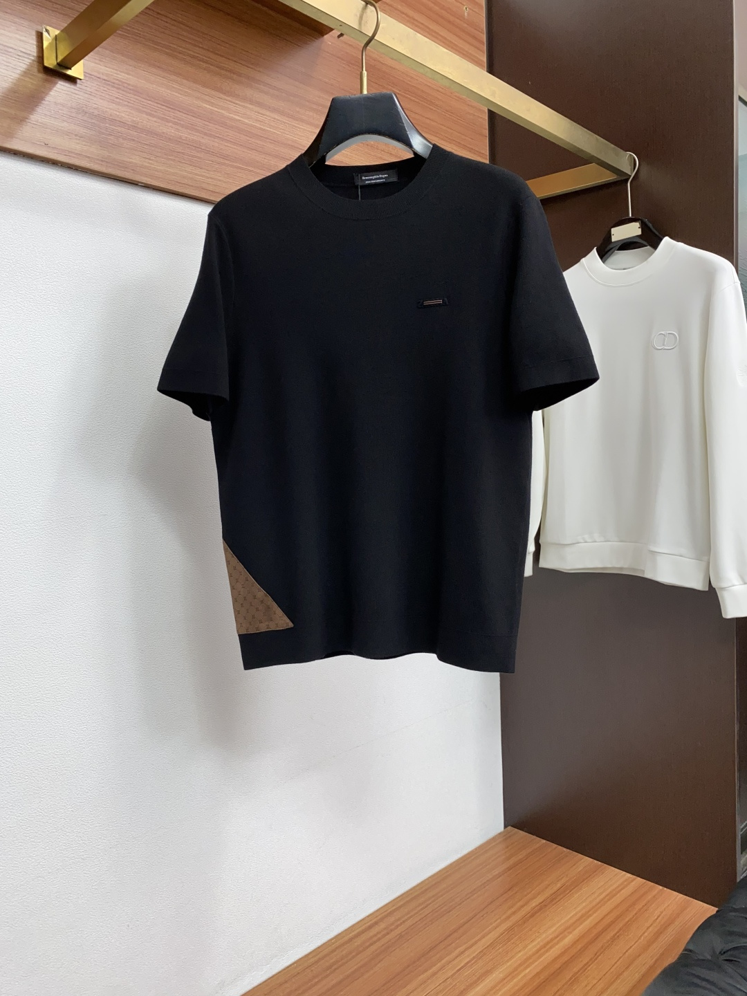 杰尼亚 尺码M-4xL 2026秋冬圆领针织毛衣 老钱风 视觉主调,休闲时尚款式 功能 时尚休闲 百搭打底单穿 杰尼亚 尺码M-4xL 2026秋冬圆领针织毛衣 老钱风 视觉主调,休闲时尚款式 功能 时尚休闲 百搭打底单穿