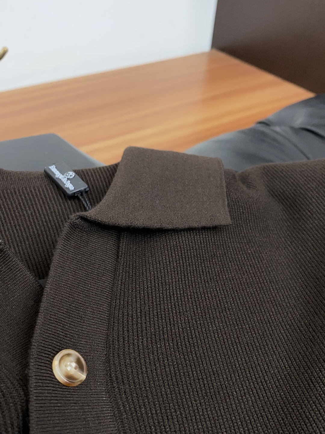 杰尼亚 尺码M-4xL 2026秋冬翻领Polo羊毛衫 成分 羊毛衫 工艺 双领设计 海鸥领 老钱风 视觉主调,休闲时尚 杰尼亚 尺码M-4xL 2026秋冬翻领Polo羊毛衫 成分 羊毛衫 工艺 双领设计 海鸥领 老钱风 视觉主调,休闲时尚