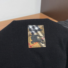 巴宝莉 尺码M-4xL 2026秋冬翻领Polo针织衫 工艺 双领设计 商务老钱风 视觉主调,休闲时尚款式 功能 时尚休 巴宝莉 尺码M-4xL 2026秋冬翻领Polo针织衫 工艺 双领设计 商务老钱风 视觉主调,休闲时尚款式 功能 时尚休