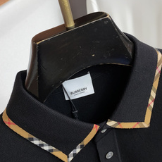 巴宝莉 尺码M-4xL 2026秋冬翻领Polo针织衫 工艺 双领设计 商务老钱风 视觉主调,休闲时尚款式 功能 时尚休 巴宝莉 尺码M-4xL 2026秋冬翻领Polo针织衫 工艺 双领设计 商务老钱风 视觉主调,休闲时尚款式 功能 时尚休