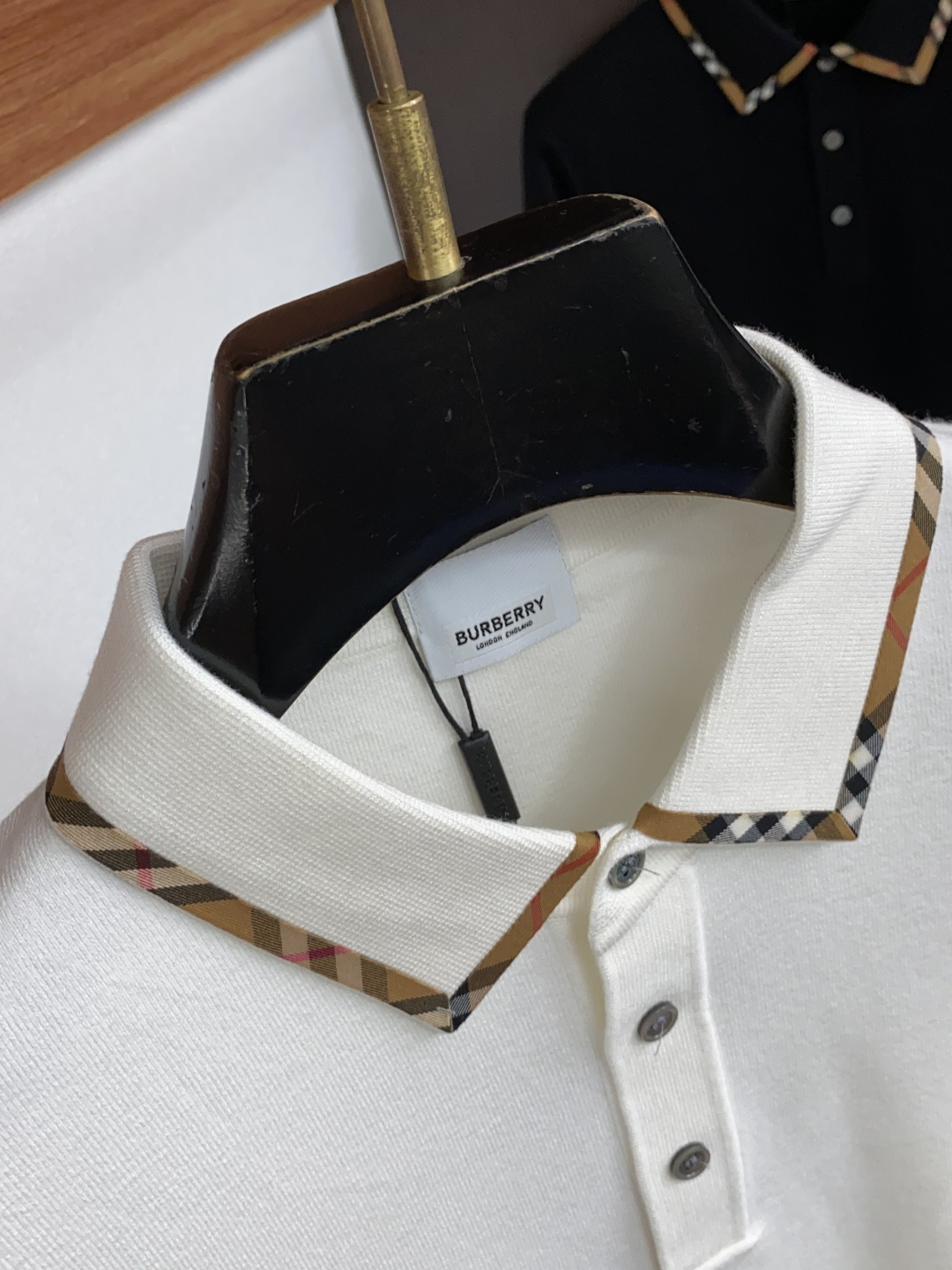巴宝莉 尺码M-4xL 2026秋冬翻领Polo针织衫 工艺 双领设计 商务老钱风 视觉主调，休闲时尚款式 功能 时尚休
