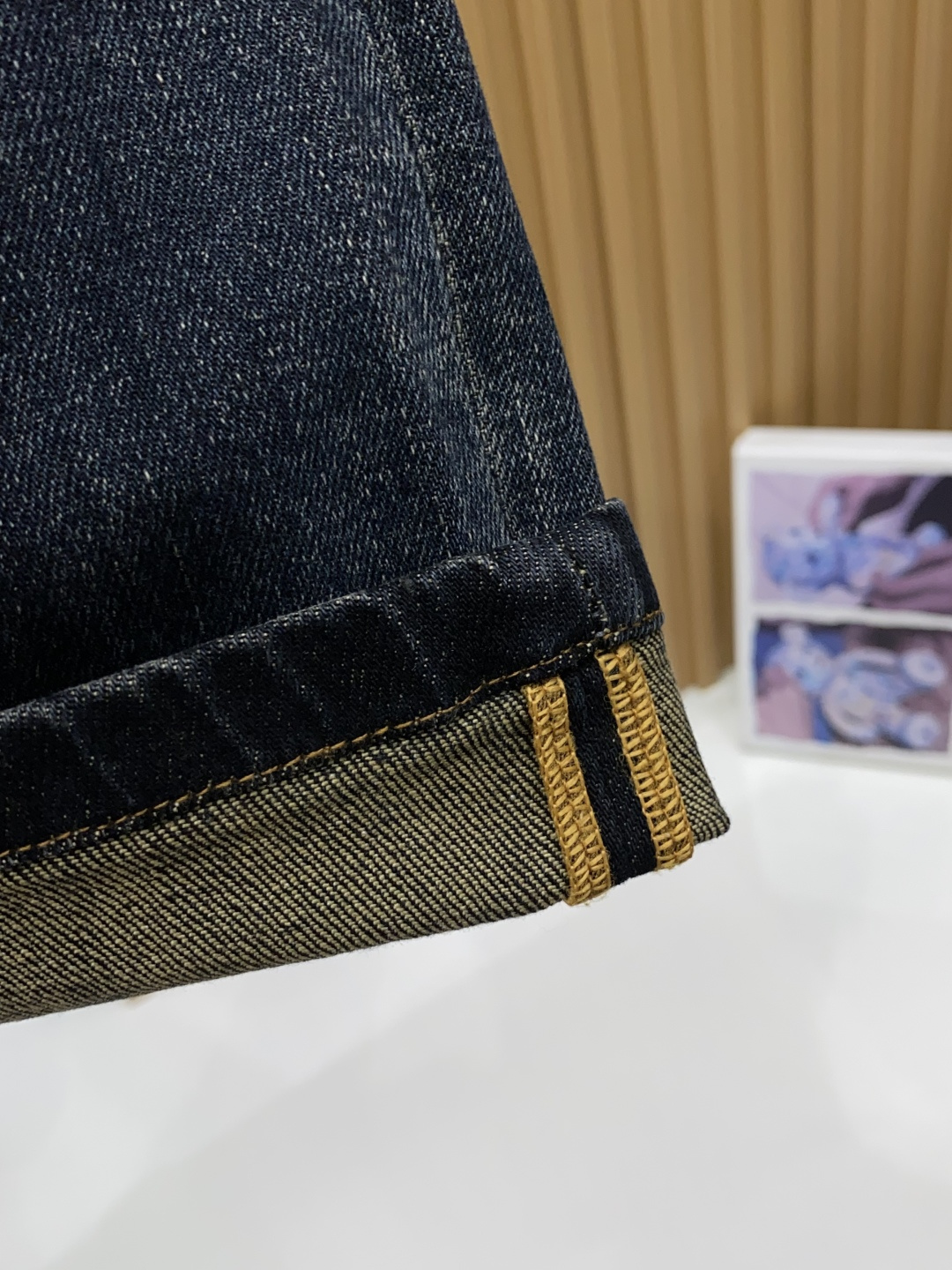 范思哲 29-38 最新款牛仔裤 秋冬最新款上身版型无敌正！ 绝对可以闭眼收的一款 此款裤子非常百搭，弹力腰围,日常上班