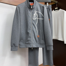 爱马仕 M-3xL 休闲运动套装|纯正老钱松弛感 低调立领拉链外套+直筒长裤成套搭配 甄选细腻羊毛混纺面料,软糯亲肤,透 爱马仕 M-3xL 休闲运动套装|纯正老钱松弛感 低调立领拉链外套+直筒长裤成套搭配 甄选细腻羊毛混纺面料,软糯亲肤,透