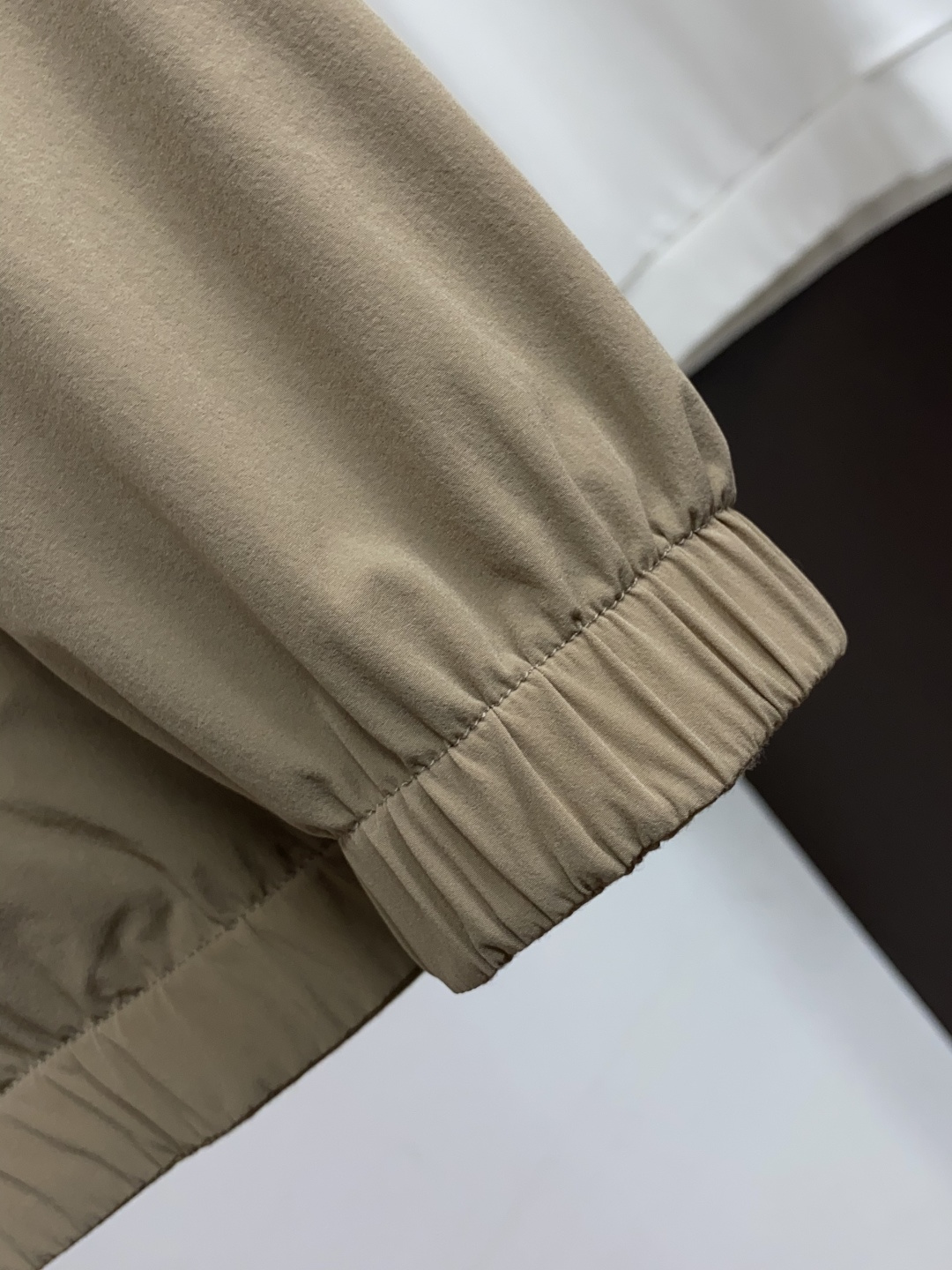 Loro Piana 诺悠翩雅 26秋冬新款双面夹克外套 针织外套羊毛混纺纱线 一线品牌的要求理念 款式大方时尚 上身有