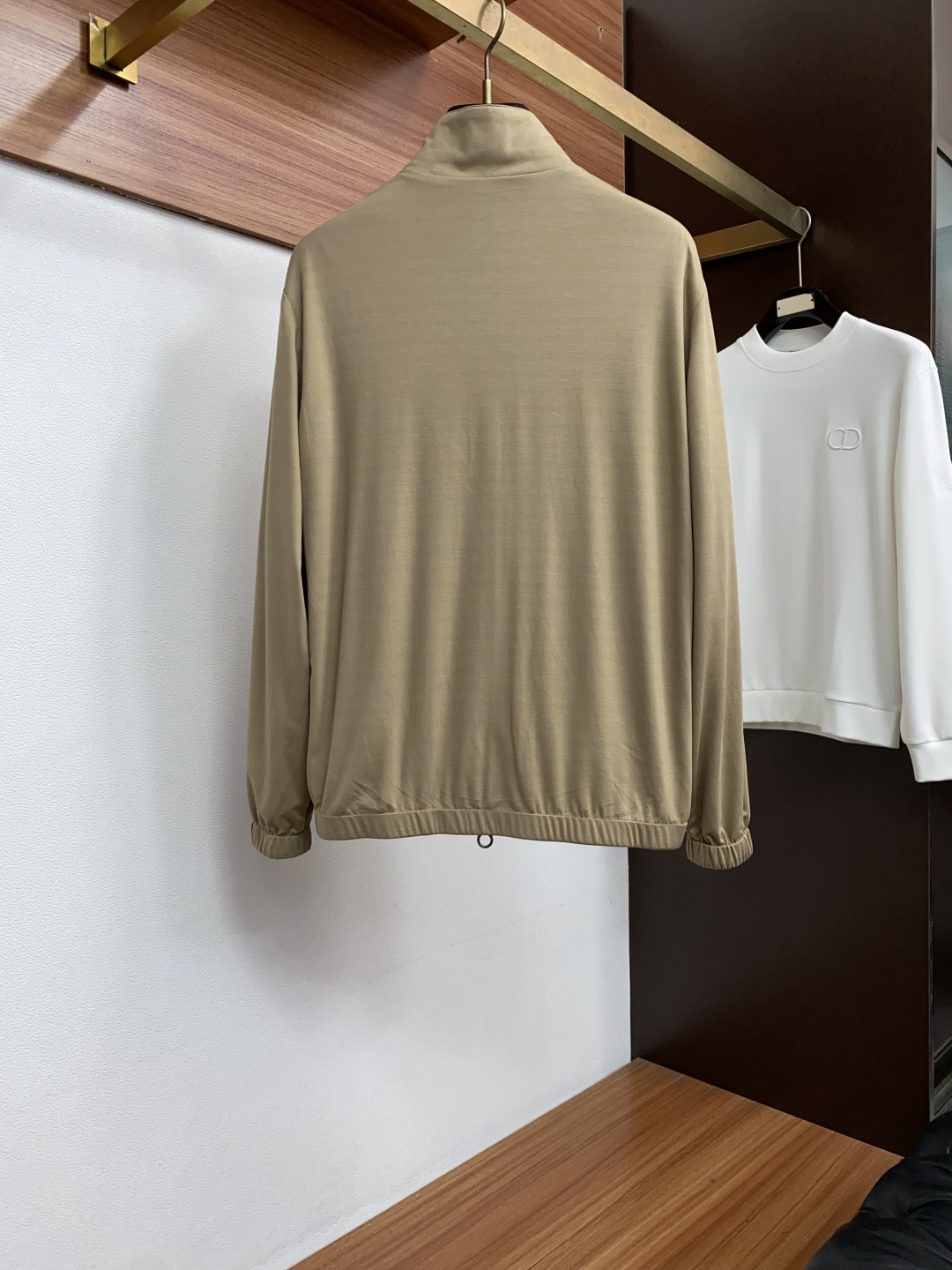 Loro Piana 诺悠翩雅 26秋冬新款双面夹克外套 针织外套羊毛混纺纱线 一线品牌的要求理念 款式大方时尚 上身有