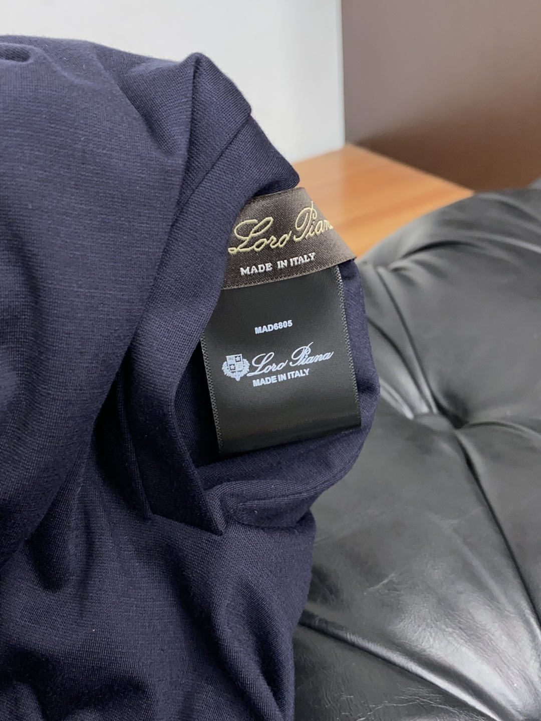 Loro Piana 诺悠翩雅 26秋冬新款双面夹克外套 针织外套羊毛混纺纱线 一线品牌的要求理念 款式大方时尚 上身有