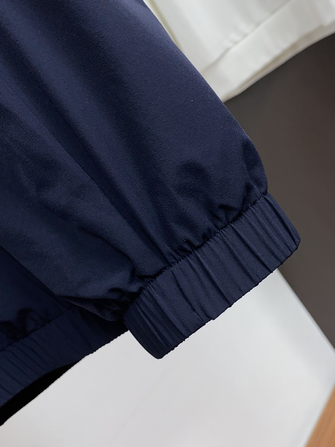 Loro Piana 诺悠翩雅 26秋冬新款双面夹克外套 针织外套羊毛混纺纱线 一线品牌的要求理念 款式大方时尚 上身有