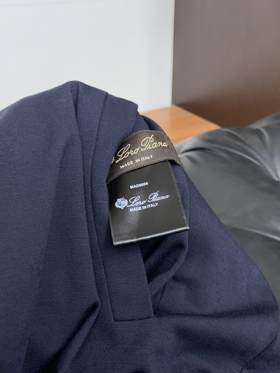 Loro Piana 诺悠翩雅 26秋冬新款双面夹克外套 针织外套羊毛混纺纱线 一线品牌的要求理念 款式大方时尚 上身有
