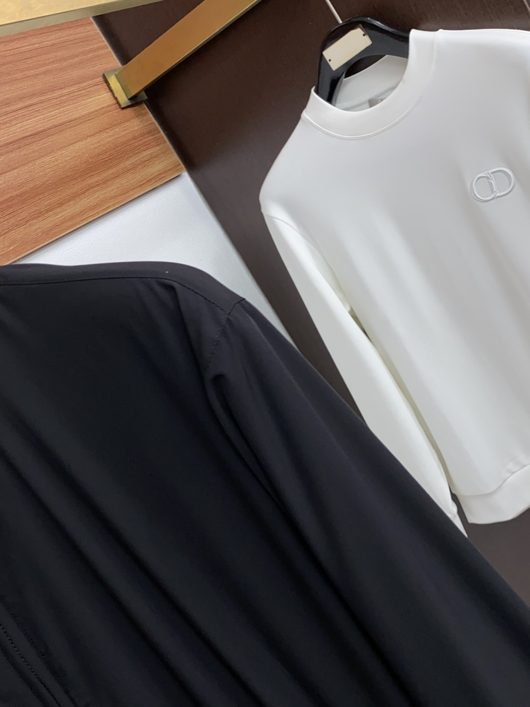 Loro Piana 诺悠翩雅 26秋冬新款双面夹克外套 针织外套羊毛混纺纱线 一线品牌的要求理念 款式大方时尚 上身有