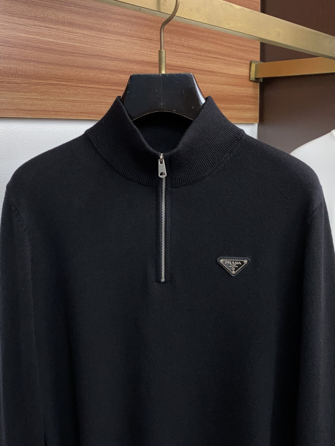 普拉达 M-3xL 2026新款秋冬男士高端简约高领半拉链 针织百分百羊毛长袖毛衣，香港洋行渠道货，纯正血统品质，春夏新