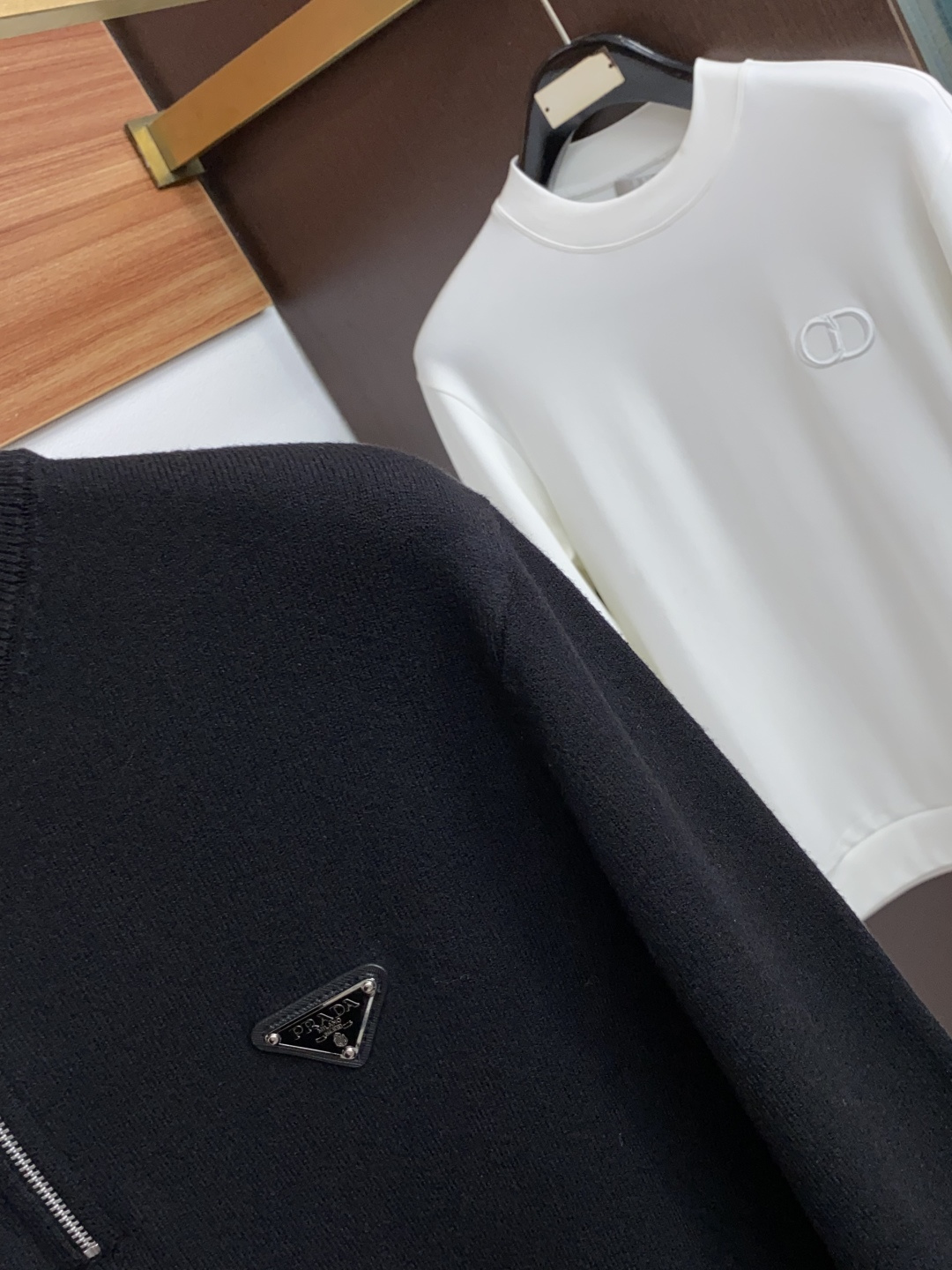 普拉达 M-3xL 2026新款秋冬男士高端简约高领半拉链 针织百分百羊毛长袖毛衣，香港洋行渠道货，纯正血统品质，春夏新